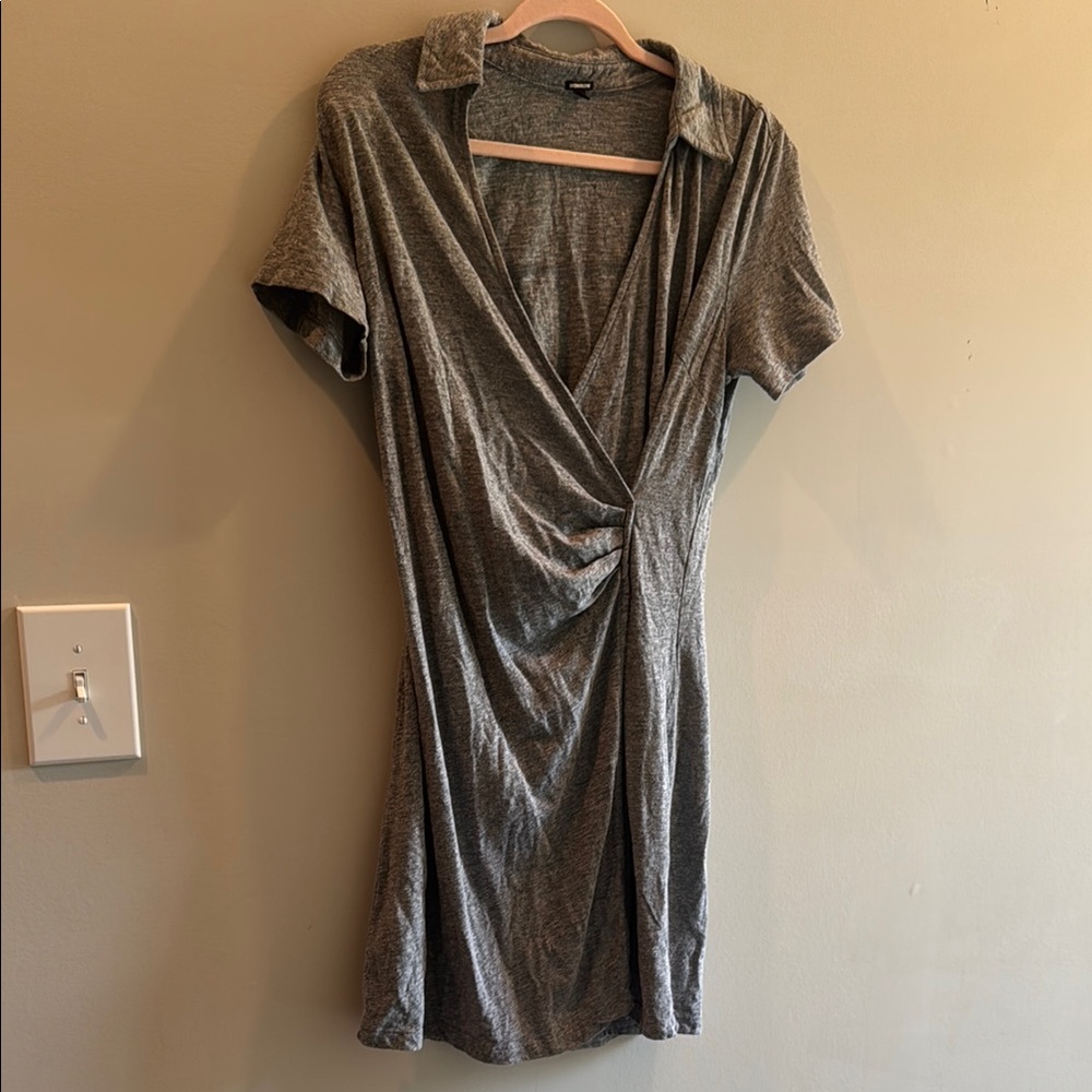 Monrow Elegant Gray Wrap Dress